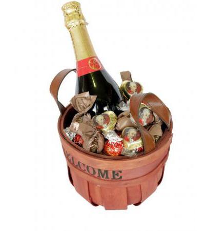 Sparkling Wine and Chocolate Gift Basket